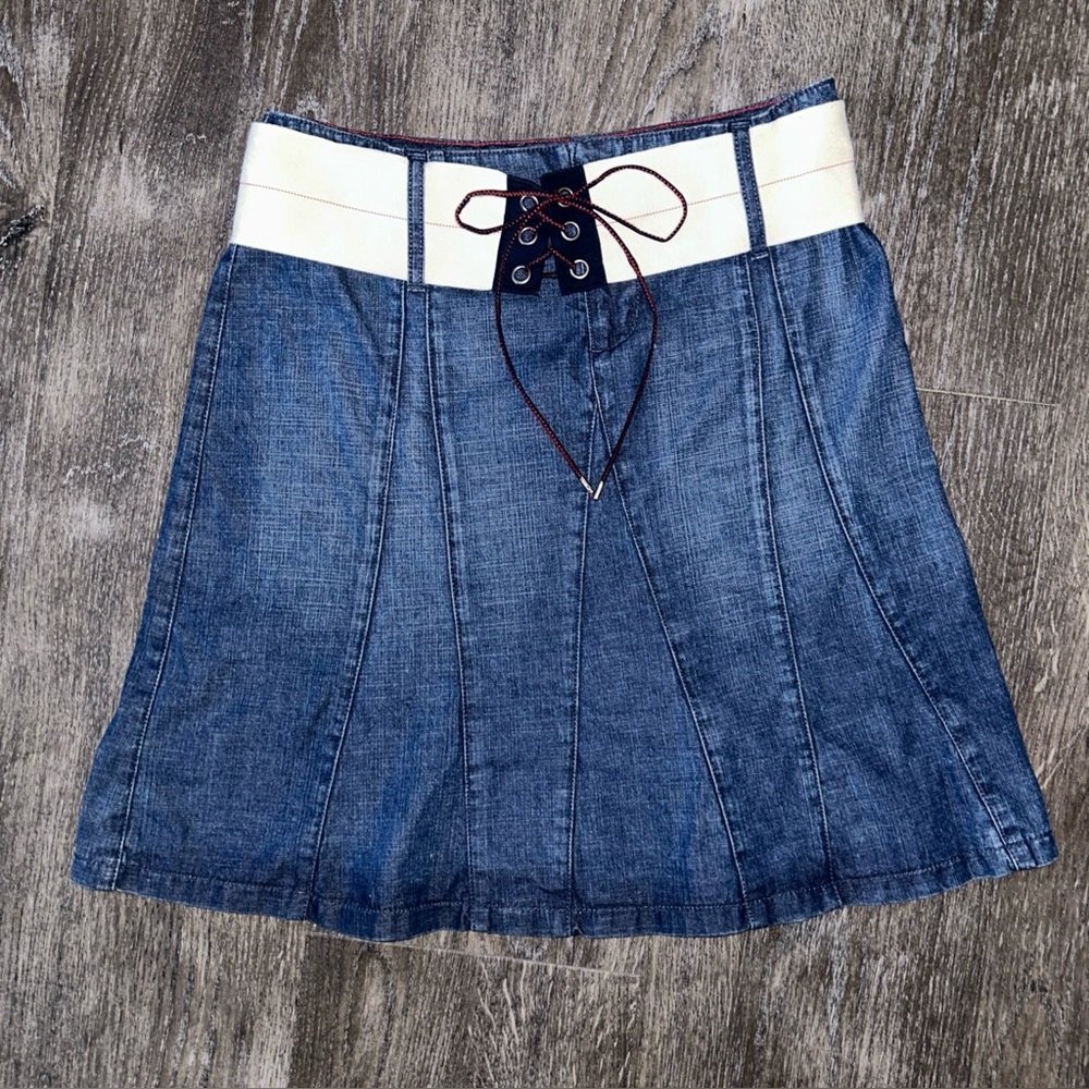 Tommy Hilfiger Denim Jeans with Red Accents
